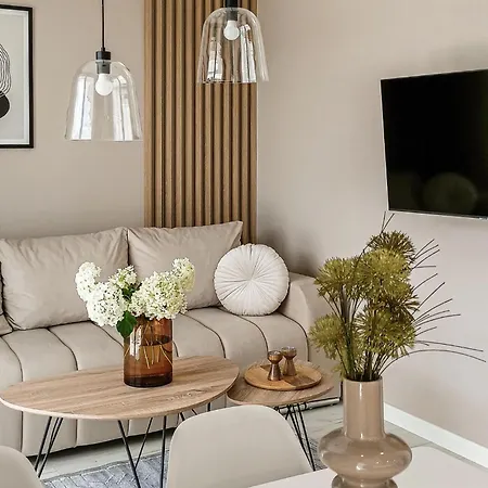 2 Bedroom Gorgeous In Апартаменты Бискупец